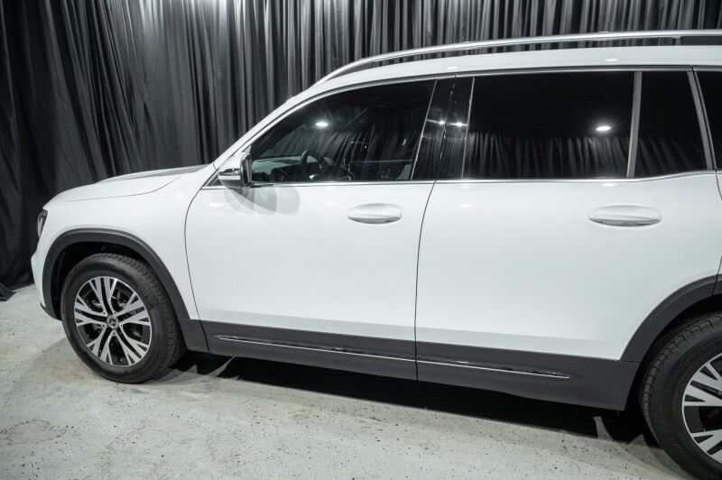 2026 Mercedes Benz GLB 250 photo 5