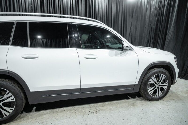 2026 Mercedes Benz GLB 250 photo 4