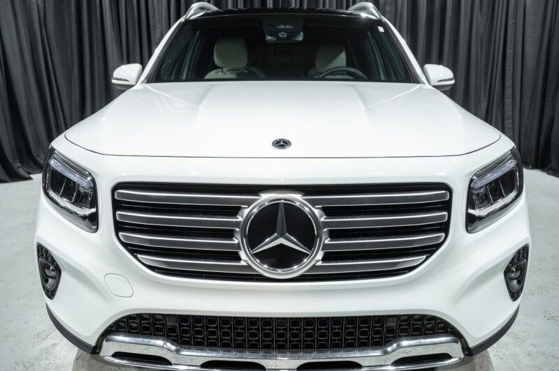 2026 Mercedes Benz GLB 250 photo 2