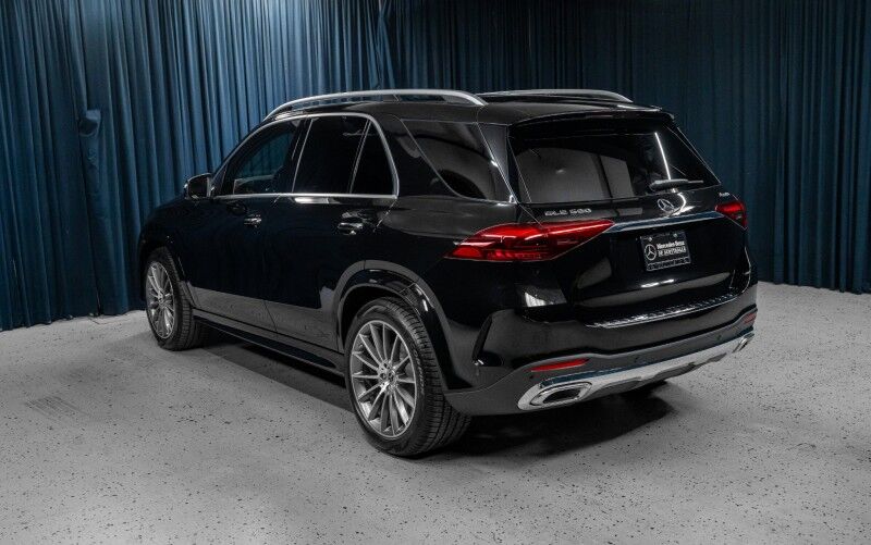2026 Mercedes Benz GLE 580 4MATIC photo 4
