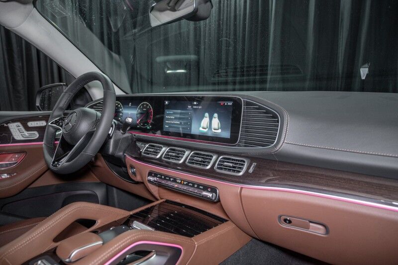 2026 Mercedes Benz GLS 450 4MATIC photo 14
