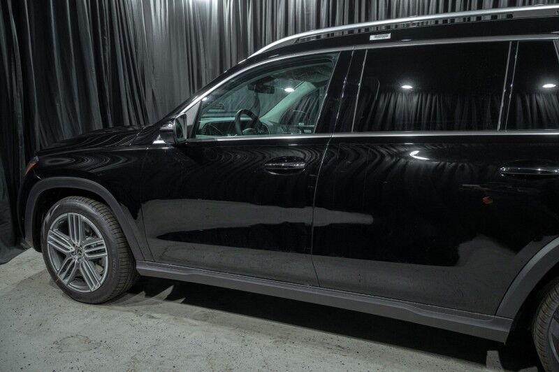 2026 Mercedes Benz GLS 450 4MATIC photo 5