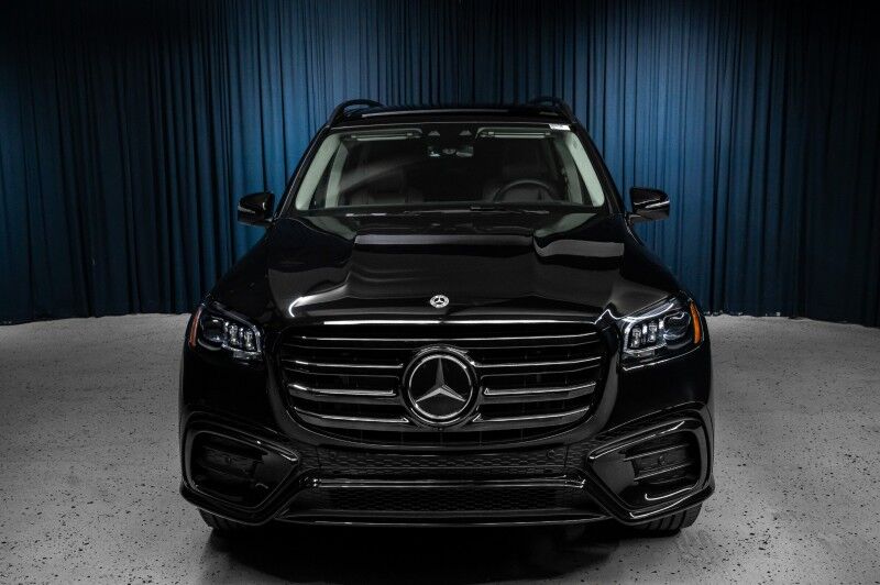 2026 Mercedes Benz GLS 450 4MATIC photo 2