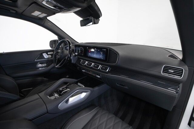 2026 Mercedes-Benz GLS 600 Maybach *ONLY 2700 MILES* *REAR ENTERTAINMENT PACKAGE* San Diego CA