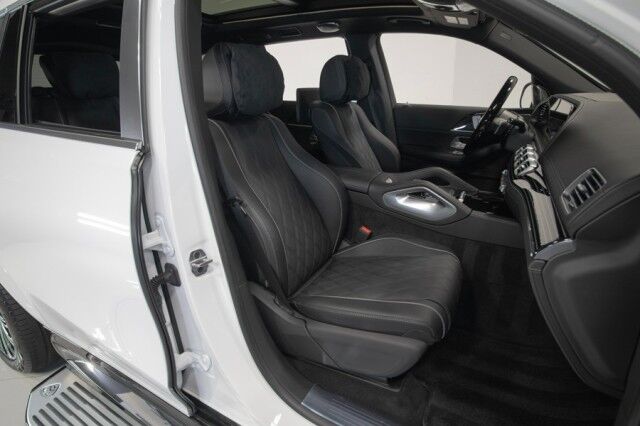 2026 Mercedes-Benz GLS 600 Maybach *ONLY 2700 MILES* *REAR ENTERTAINMENT PACKAGE* San Diego CA