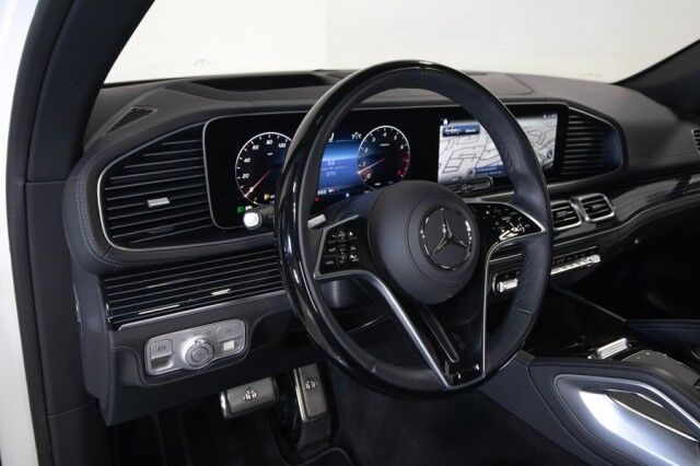 2026 Mercedes-Benz GLS 600 Maybach *ONLY 2700 MILES* *REAR ENTERTAINMENT PACKAGE* San Diego CA