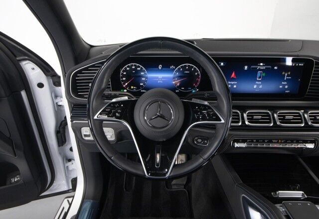 2026 Mercedes-Benz GLS 600 Maybach *ONLY 2700 MILES* *REAR ENTERTAINMENT PACKAGE* San Diego CA