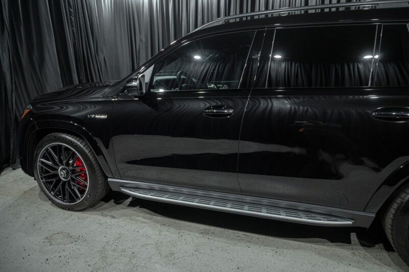 2026 Mercedes Benz GLS AMG 63 4MATIC photo 3