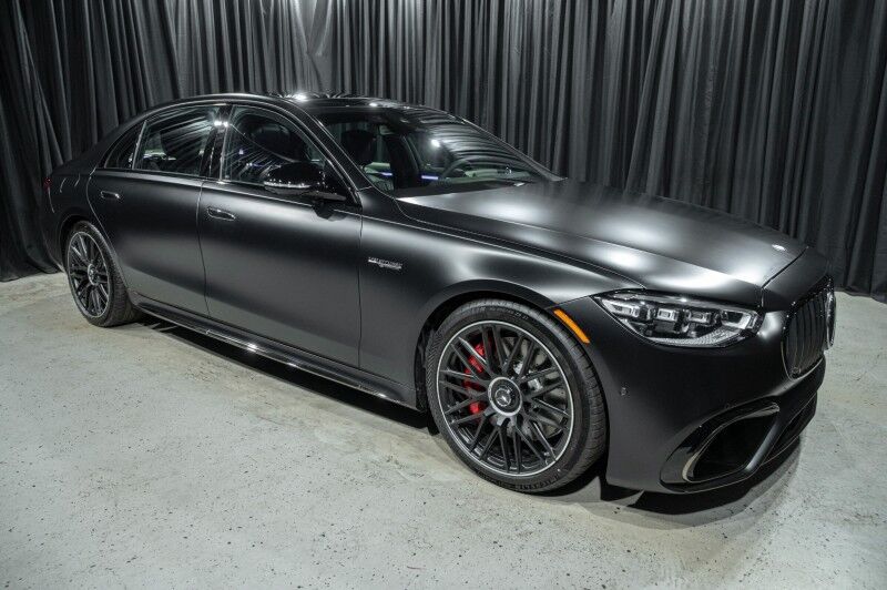 2026 Mercedes Benz S AMG 63 4MATIC photo 3