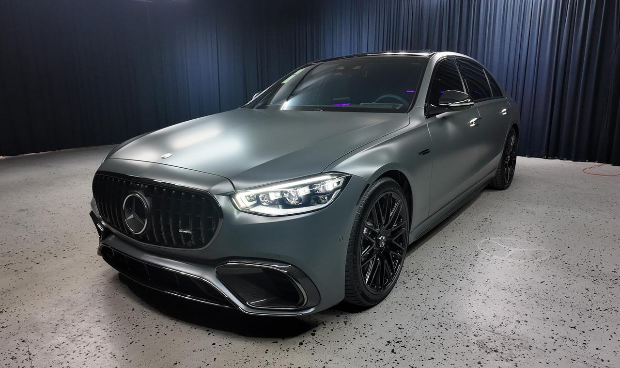 2026 Mercedes Benz S AMG 63 4MATIC photo 4