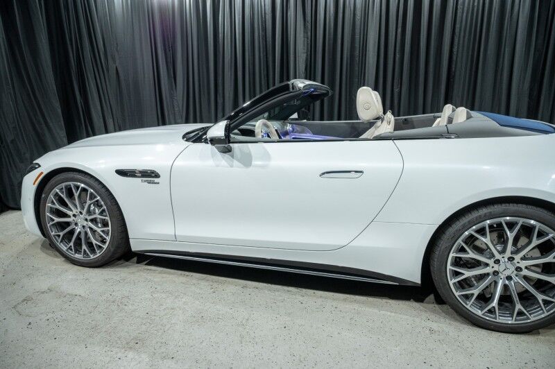 2026 Mercedes-Benz SL-Class AMG&reg; SL 43 Roadster Peoria AZ