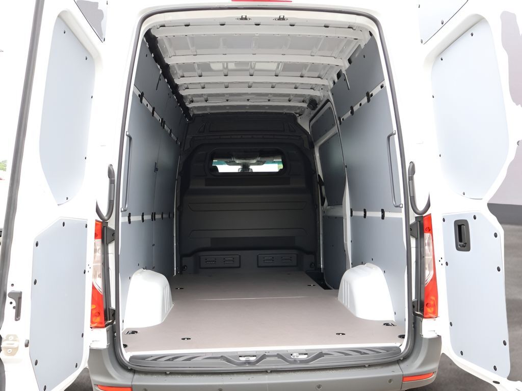 2026 Mercedes-Benz Sprinter 2500 Cargo 144 WB High Roof San Clemente CA