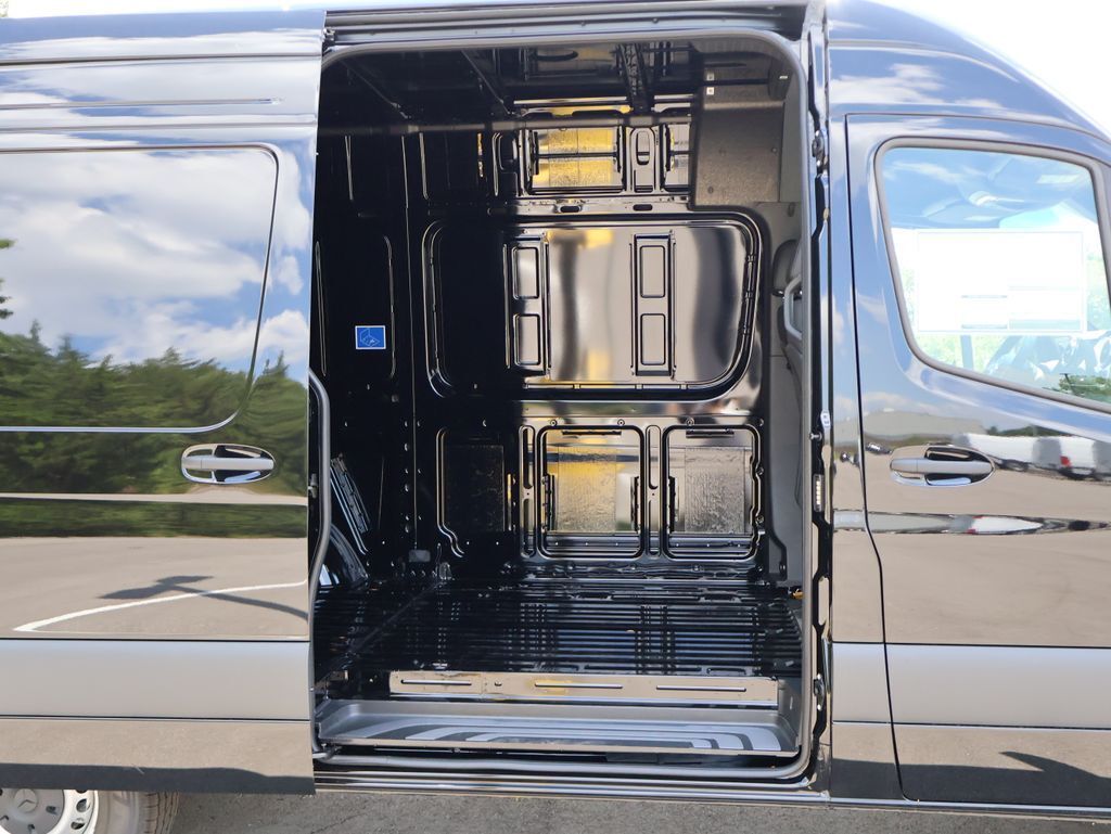 2026 Mercedes-Benz Sprinter 2500 Cargo 144 WB High Roof San Clemente CA