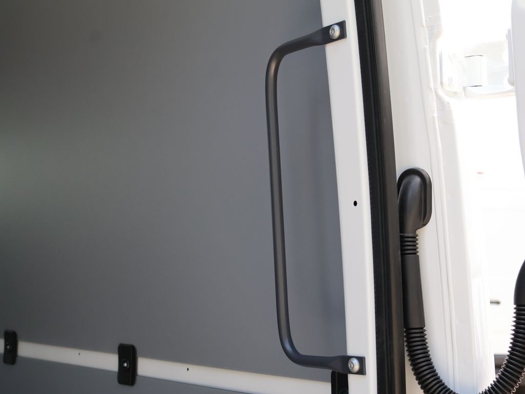 2026 Mercedes-Benz Sprinter 2500 Cargo 144 WB High Roof San Clemente CA