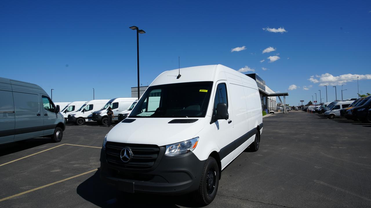 2026 Mercedes-Benz Sprinter 2500 170 WB HO High Roof's photo