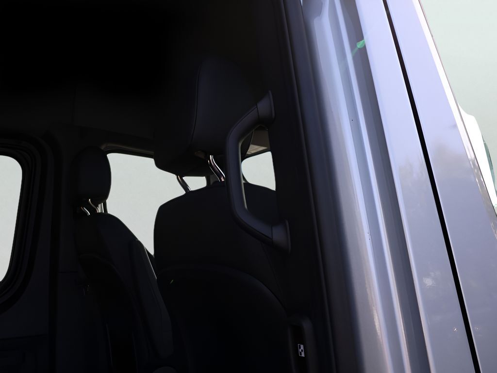 2026 Mercedes-Benz Sprinter 2500 Passenger 144 WB High Roof San Clemente CA