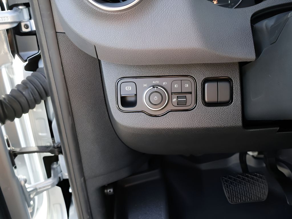 2026 Mercedes-Benz Sprinter 2500 Passenger 144 WB High Roof San Clemente CA