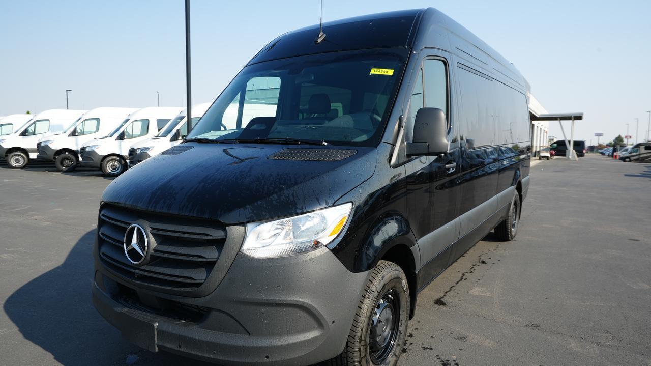 New 2026 Mercedes-Benz Sprinter 2500 Passenger 170 WB