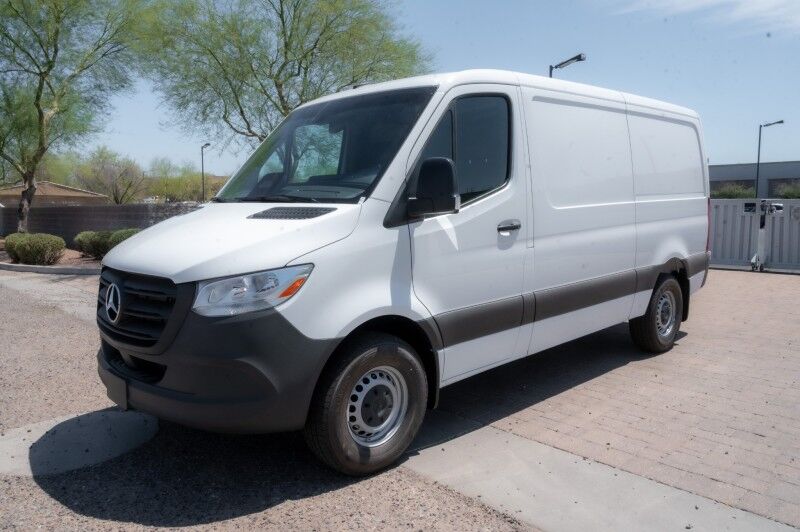 2026 Mercedes-Benz Sprinter Cargo Van 2500 Standard Roof I4 Diesel 144" RWD