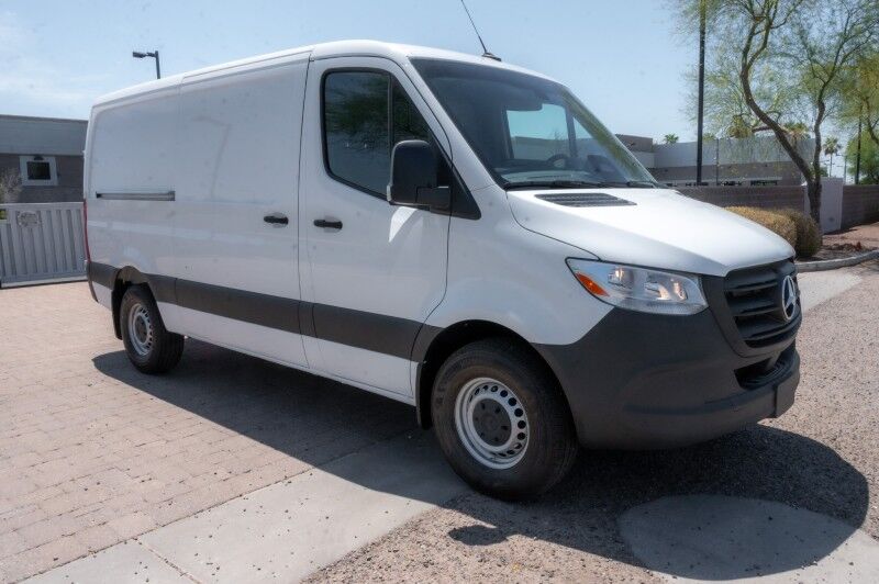 2026 Mercedes-Benz Sprinter Cargo Van 2500 Standard Roof I4 Diesel 144" RWD