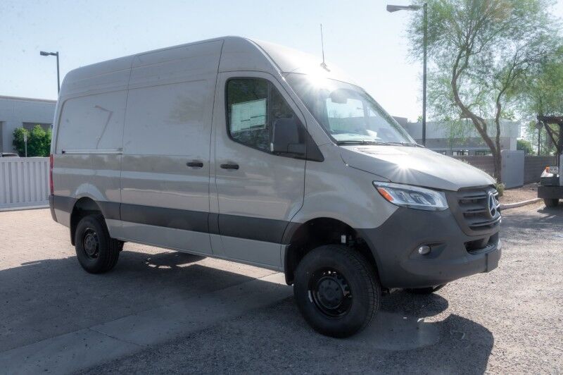 2026 Mercedes-Benz Sprinter Crew Van 2500 Standard Roof I4 Diesel HO 144" AWD