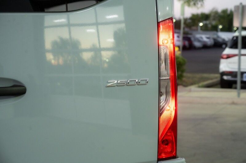 2026 Mercedes-Benz Sprinter Crew Van 2500 Standard Roof I4 Diesel HO 144" RWD Peoria AZ