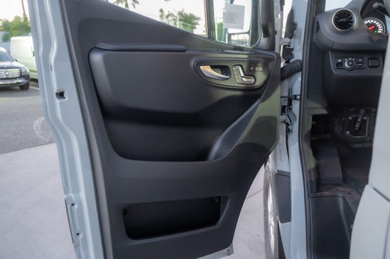 2026 Mercedes-Benz Sprinter Crew Van 2500 Standard Roof I4 Diesel HO 144" RWD Peoria AZ