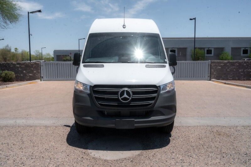 2026 Mercedes-Benz Sprinter Crew Van 2500 Standard Roof I4 Diesel 144" RWD