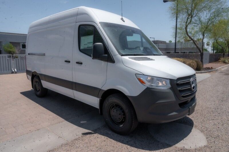2026 Mercedes-Benz Sprinter Crew Van 2500 Standard Roof I4 Diesel 144" RWD