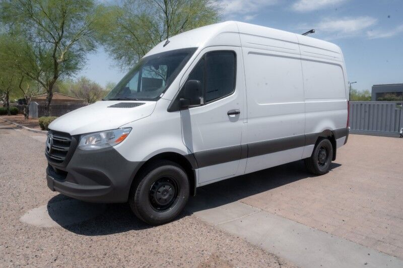2026 Mercedes-Benz Sprinter Crew Van 2500 Standard Roof I4 Diesel 144" RWD