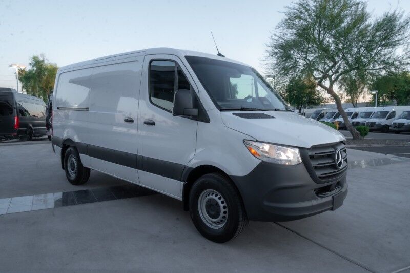 2026 Mercedes-Benz Sprinter Crew Van 2500 Standard Roof I4 Diesel 144" RWD