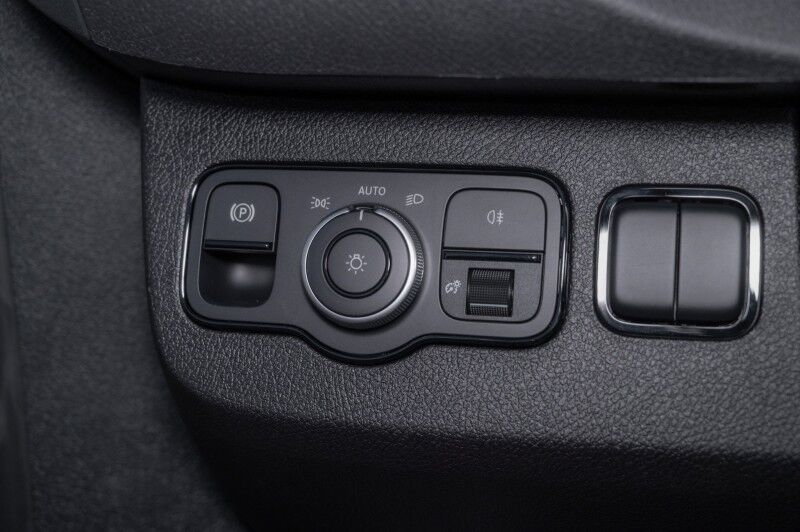 2026 Mercedes-Benz Sprinter Crew Van 2500 Standard Roof I4 Diesel HO 144" RWD Peoria AZ