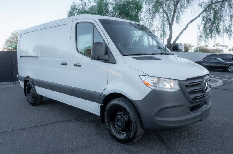 2026 Mercedes-Benz Sprinter Crew Van 2500 Standard Roof I4 Diesel HO 144" RWD