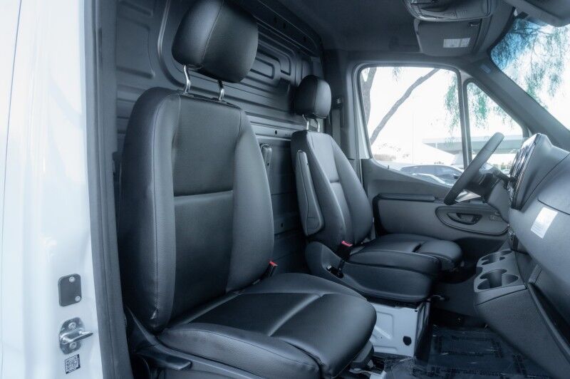 2026 Mercedes-Benz Sprinter Crew Van 2500 Standard Roof I4 Diesel HO 144" RWD Peoria AZ