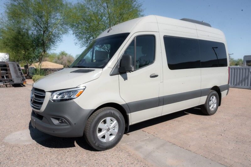 2026 Mercedes-Benz Sprinter Passenger Van 2500 Standard Roof I4 Diesel HO 144" RWD Select