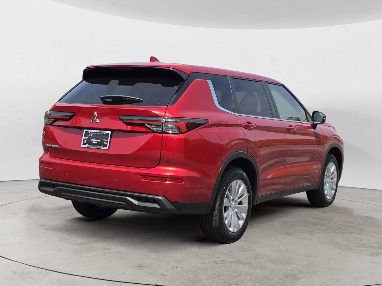 2026 Mitsubishi Outlander ES