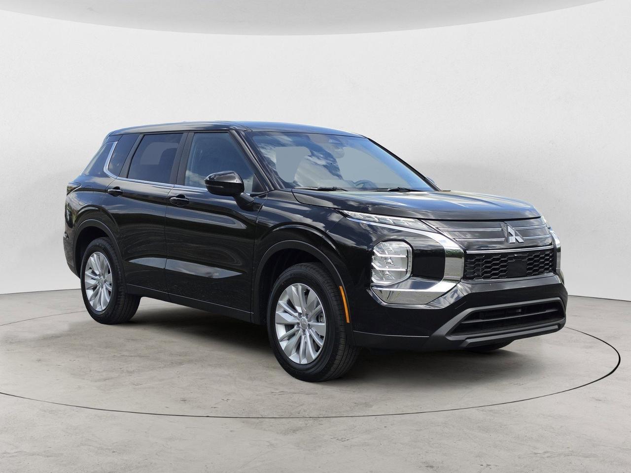 2026 Mitsubishi Outlander ES