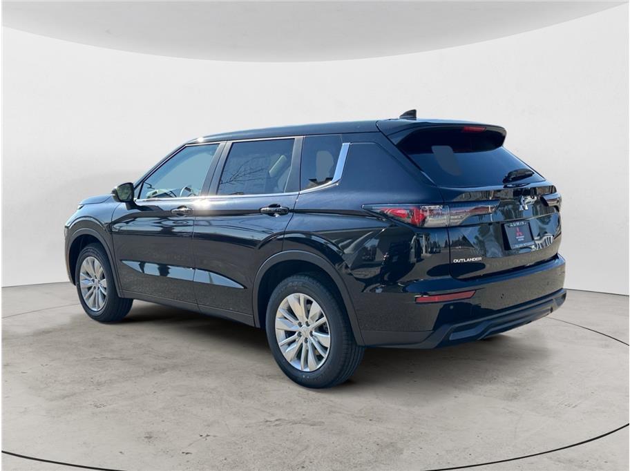 2026 Mitsubishi Outlander ES Sport Utility 4D