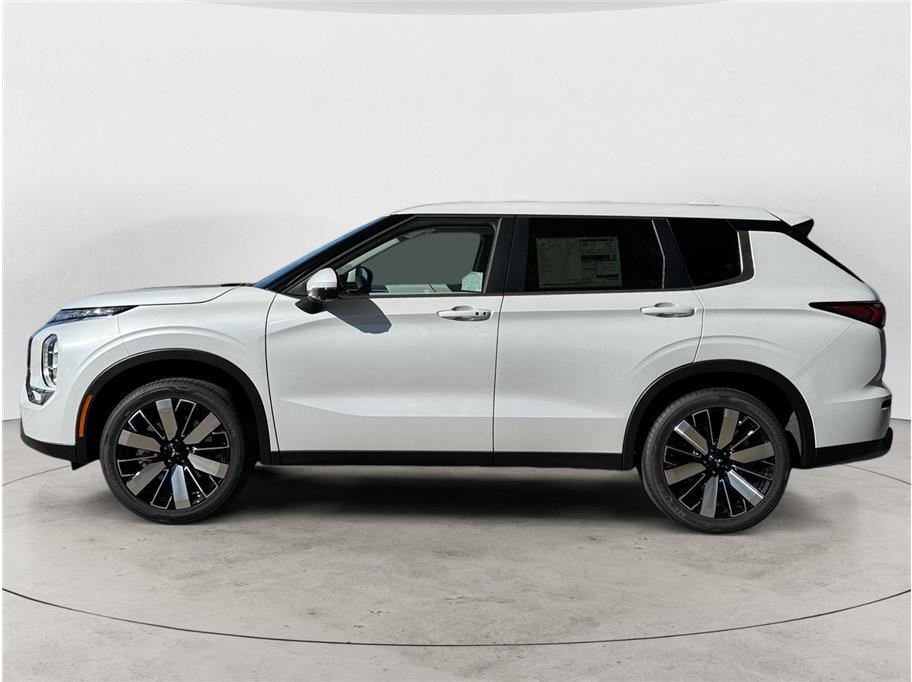 2026 Mitsubishi Outlander ES Sport Utility 4D