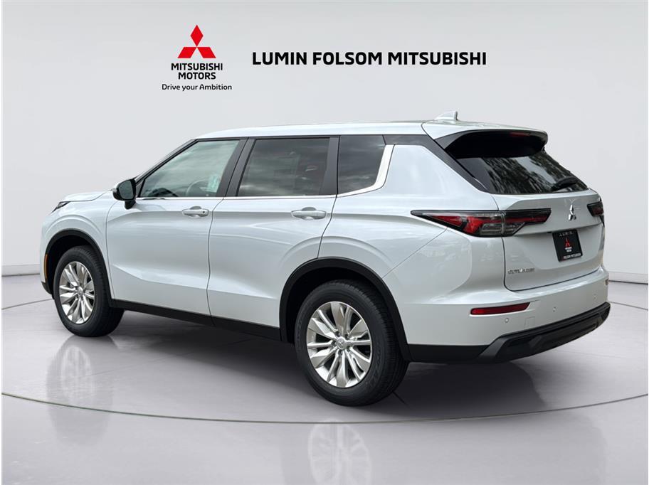 2026 Mitsubishi Outlander ES Sport Utility 4D