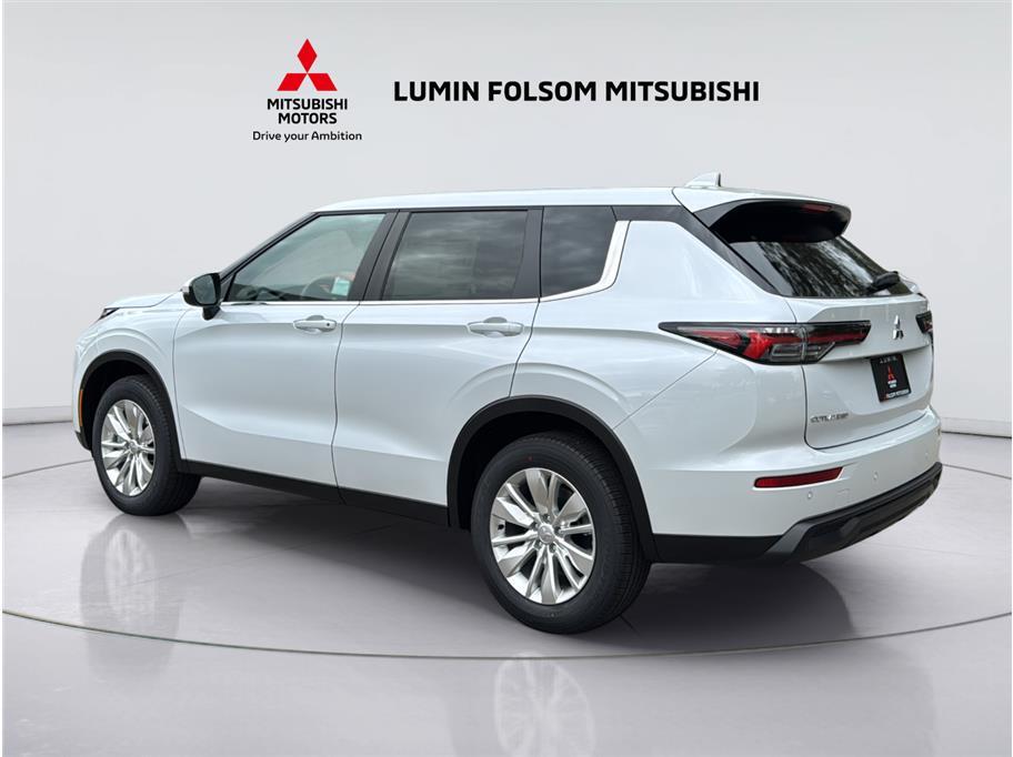2026 Mitsubishi Outlander ES Sport Utility 4D