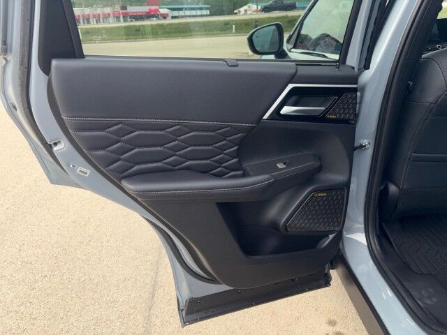 2026 Mitsubishi Outlander GT Whitecourt AB