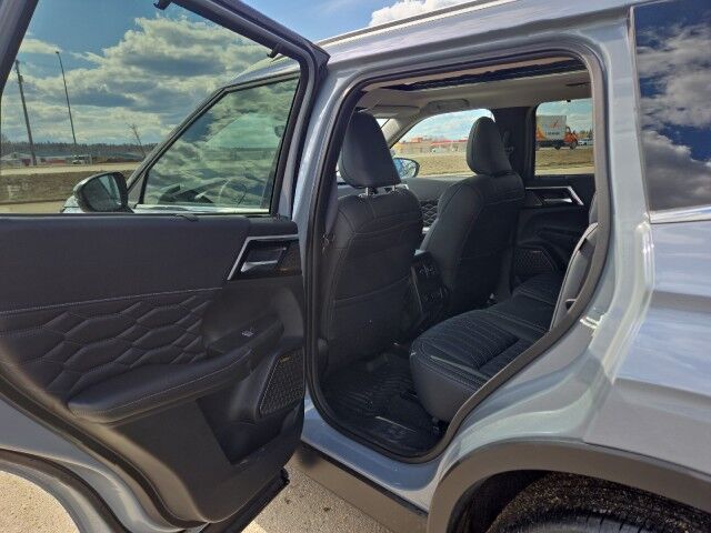 2026 Mitsubishi Outlander GT Whitecourt AB