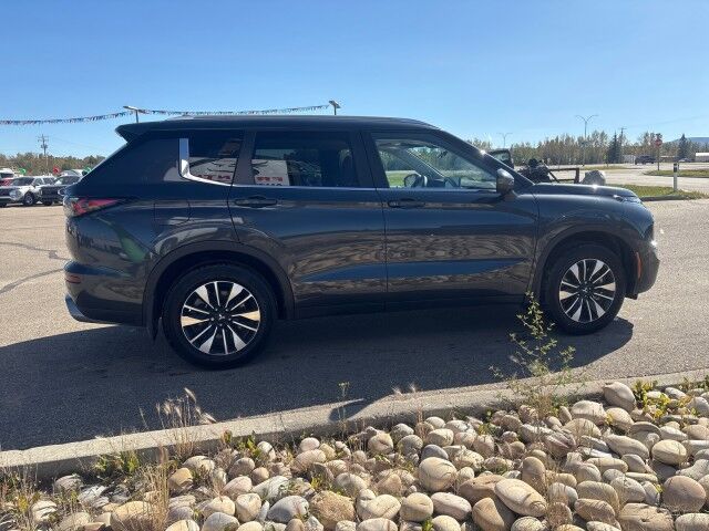 2026 Mitsubishi Outlander LE Whitecourt AB