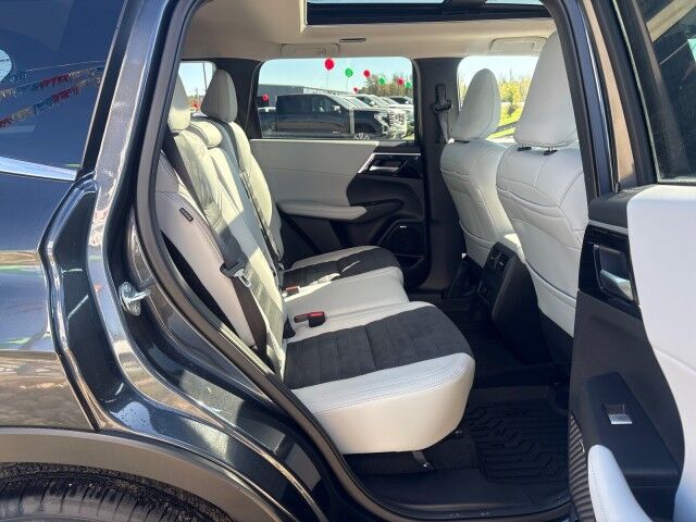 2026 Mitsubishi Outlander LE Whitecourt AB