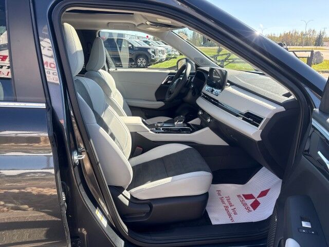 2026 Mitsubishi Outlander LE Whitecourt AB