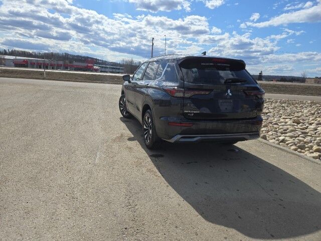 2026 Mitsubishi Outlander LE Whitecourt AB