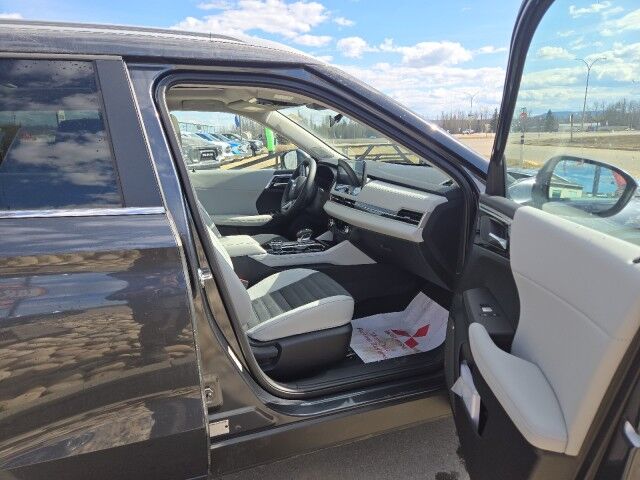 2026 Mitsubishi Outlander LE Whitecourt AB