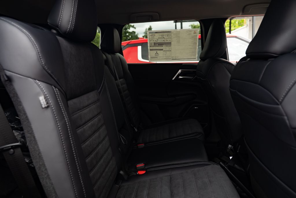 2026 Mitsubishi Outlander PHEV SE Milwaukie OR