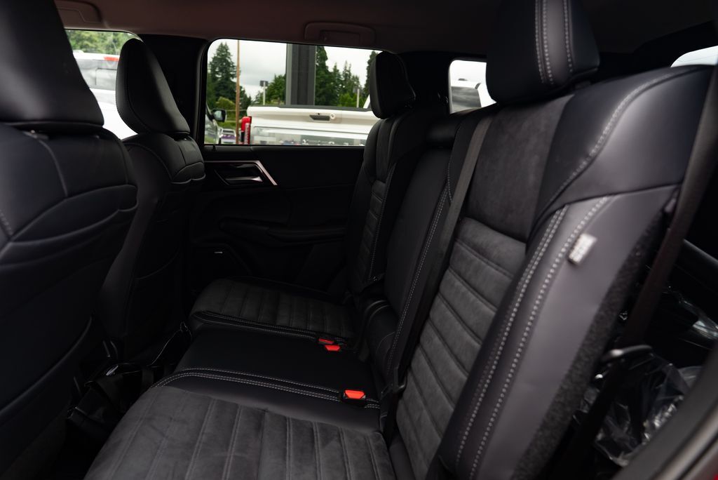 2026 Mitsubishi Outlander PHEV SE Milwaukie OR